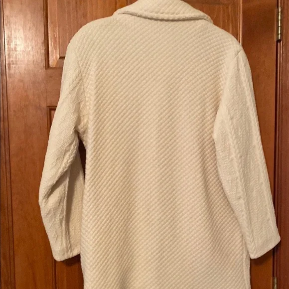 Vintage Boyne Valley Wool
Knit Coat Ivory
Handcrafted Lined Buttons
Pockets Med - Picture 7 of 11